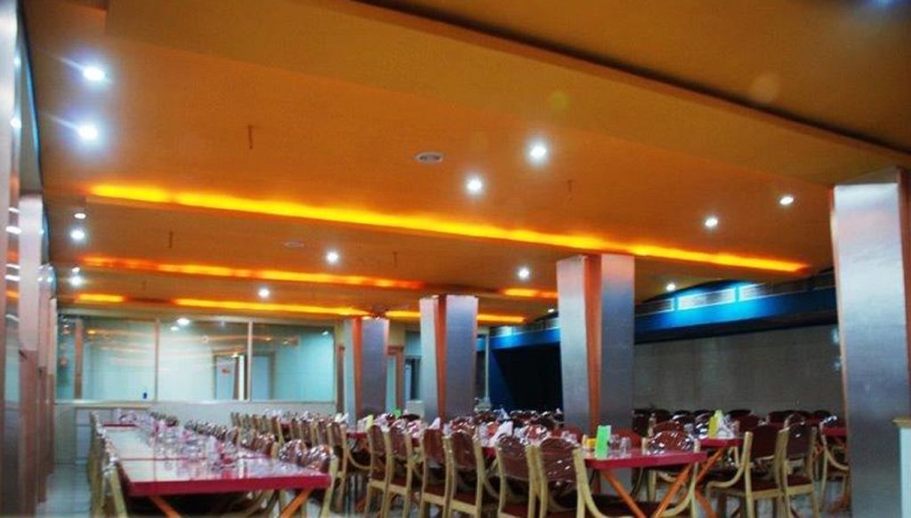 Hotel Nyay Mandir Bharuch 외부 사진